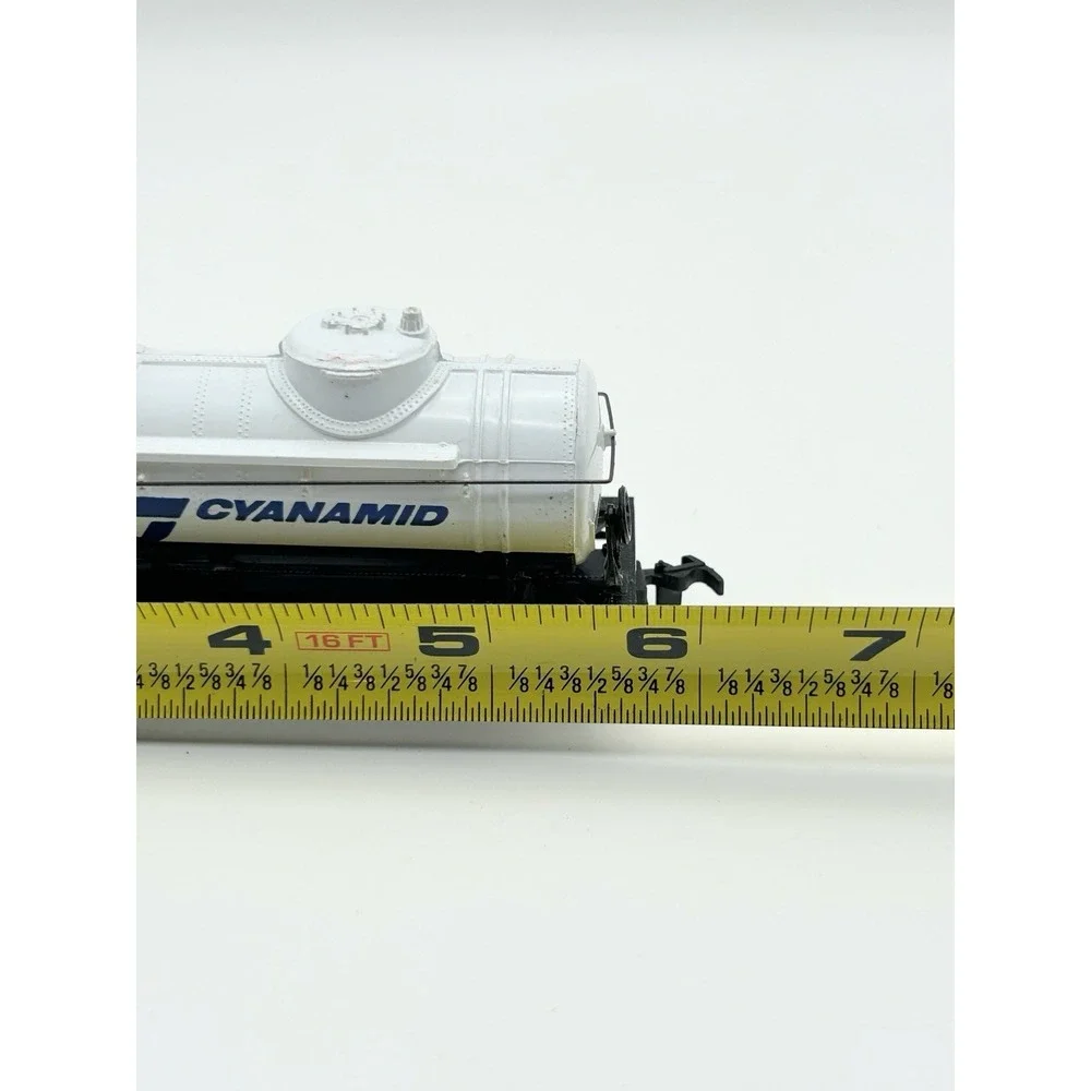 Bachmann HO Scale Tanker Car Tanker Car Cyanamid Train Pre-owned - Picture 4 of 8